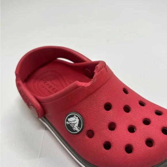 Kids Crocs red with white stripe size 8 - Picture 12 of 12